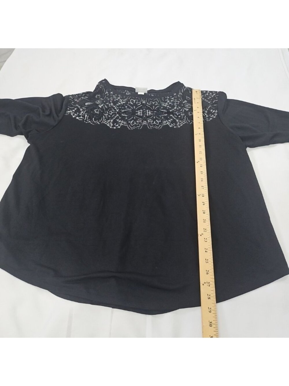 Ava & Viv Black Tunic Top Sheer Mesh Yoke Silver Foil Mandala Plus Size 2X - Picture 7 of 10